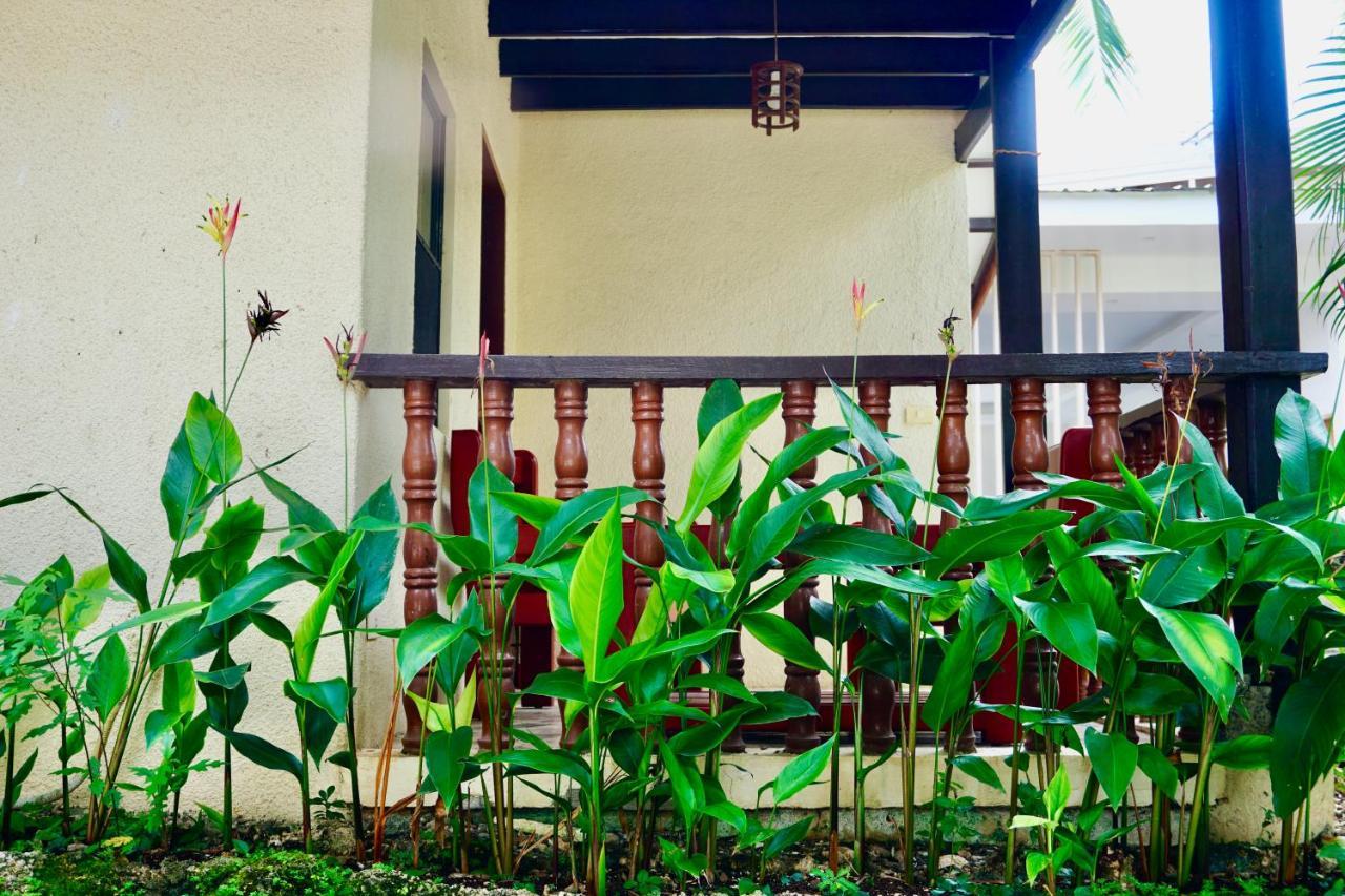 Flower Garden Resort Panglao Bagian luar foto